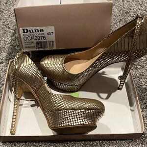 Dune Gold Textured Women's Heels